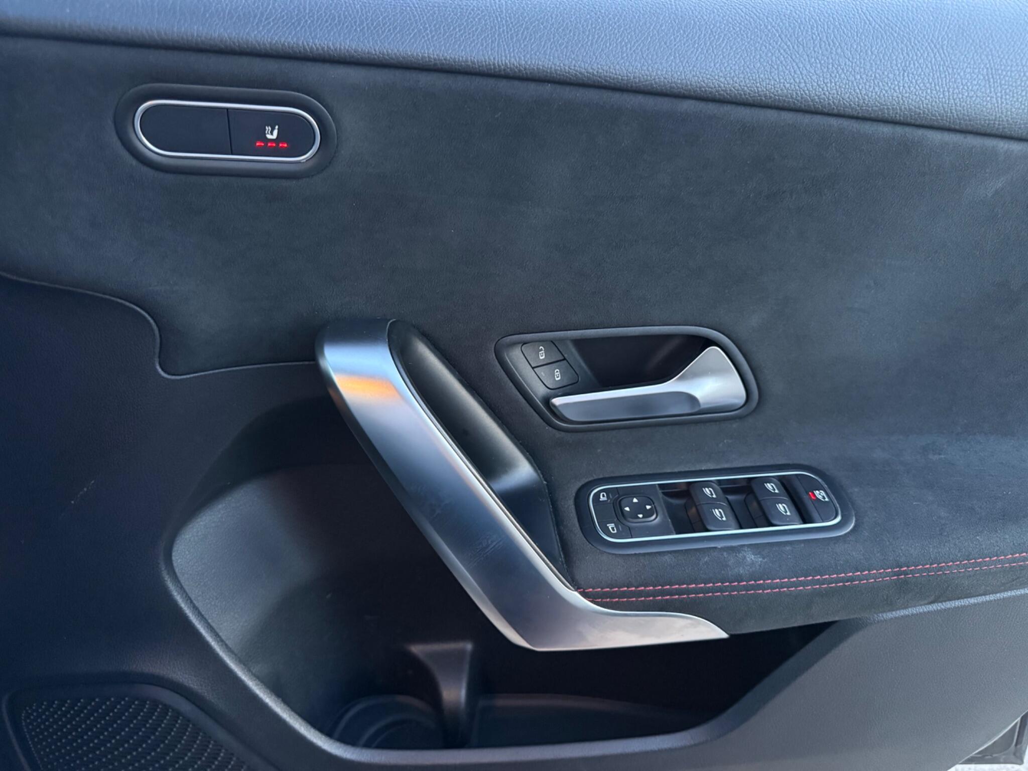 Mercedes-Benz A Class 2.0 A250 AMG Line 7G-DCT Euro 6 (s/s) 5dr — photo 101 of 120